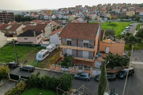Villa T3 em Odivelas, Portugal N.º 84714