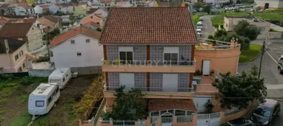 Villa T3 em Odivelas, Portugal N.º 84714 2