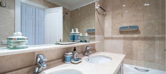 Apartamento de 2 dormitorios en Marbella, Spain No. 116196 15