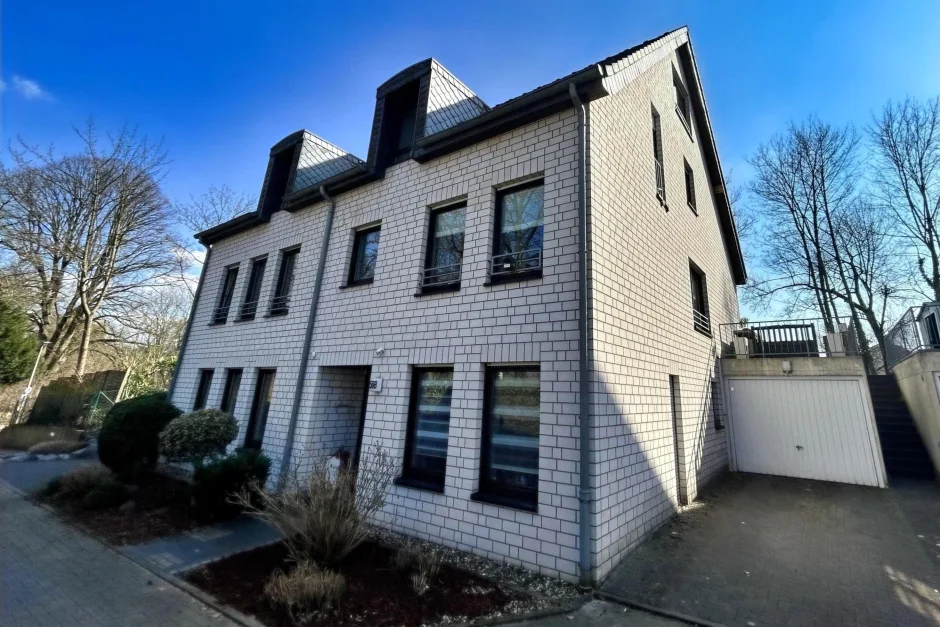 5 bedrooms Townhouse in Mettmann, Germany No. 97245