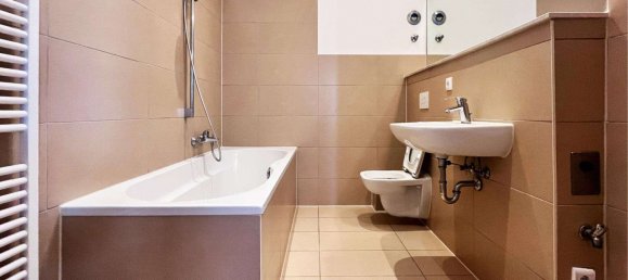 2 Schlafzimmer Wohnung in Friedrichshain, Germany, Nr. 278824 4