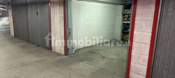  مرآب في Rome, Italy 18متر مربع رقم 24981 10