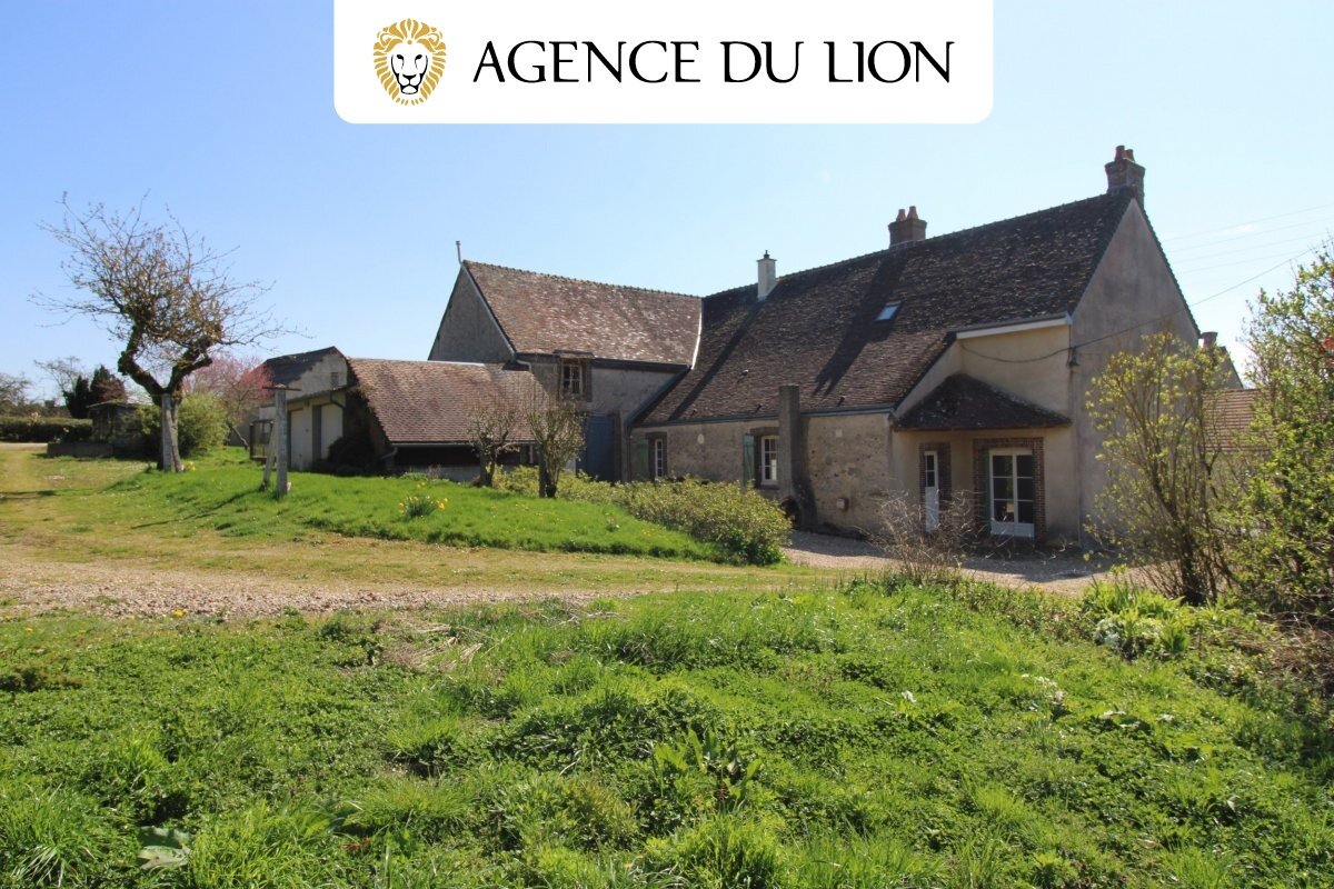 3 bedrooms House in La Loupe, France No. 156369