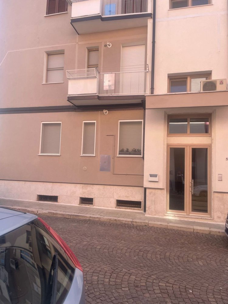 Apartamento de 4 dormitorios en Melfi, Italy No. 326787