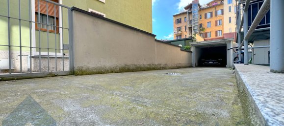 2-salle Propriété commerciale à Milan, Italy No. 243803 4