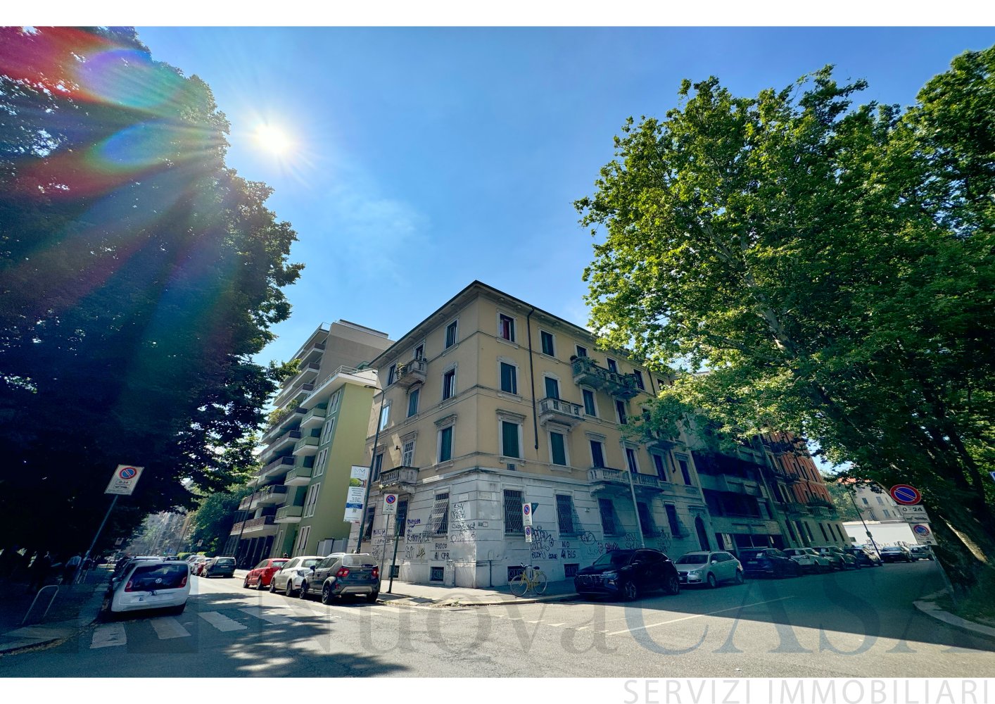 2-salle Propriété commerciale à Milan, Italy No. 243803