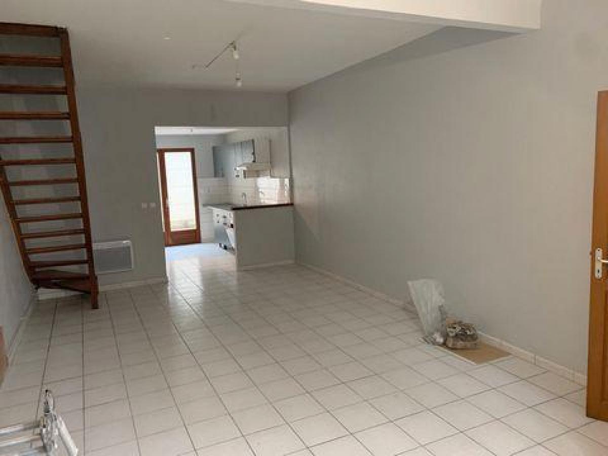 4 bedrooms House in Wattrelos, France No. 28330