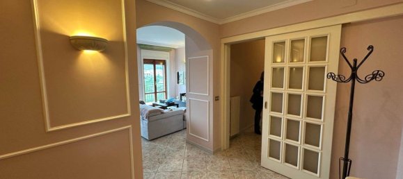 Apartamento de 4 habitaciónes en Nocera Superiore, Italy No. 14049 5