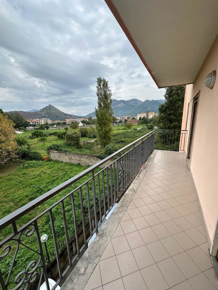 Apartamento de 4 habitaciónes en Nocera Superiore, Italy No. 14049