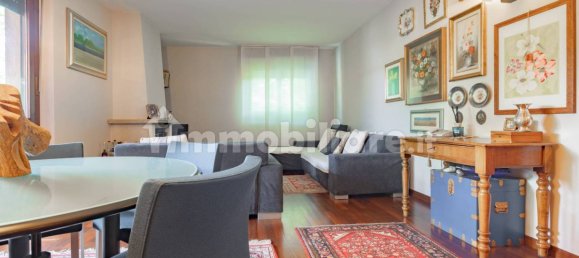 3 bedrooms Apartment in Legnano, Italy No. 356479 3