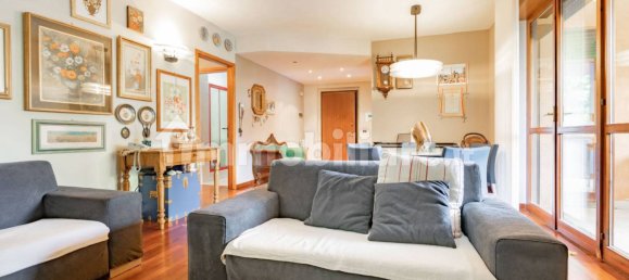 3 bedrooms Apartment in Legnano, Italy No. 356479 2