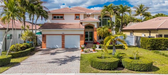 4 chambres villa à vendre à Miami, Miami-Dade, Florida, USA № 614288 4