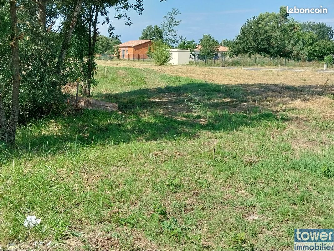 Terreno en Negrepelisse, France 670 m² No. 243874