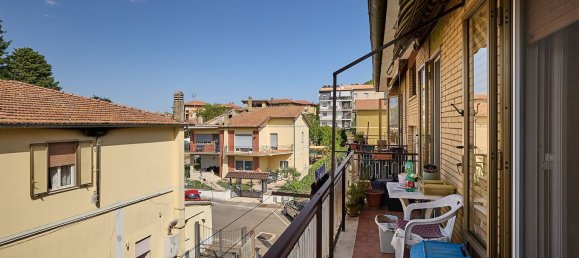 3 rooms Apartment in Bassano Romano, Italy No. 289400 16
