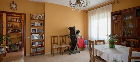 3 rooms Apartment in Bassano Romano, Italy No. 289400 2