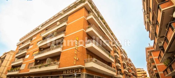 2 Schlafzimmer Wohnung in Rome, Italy, Nr. 160753 33