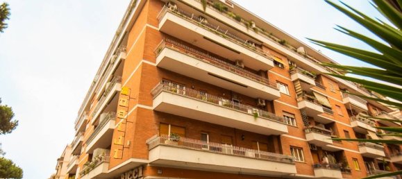 Apartamento de 2 dormitorios en Rome, Italy No. 160753 32