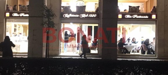 3 rooms Commercial property in La Spezia, Italy No. 154128 11