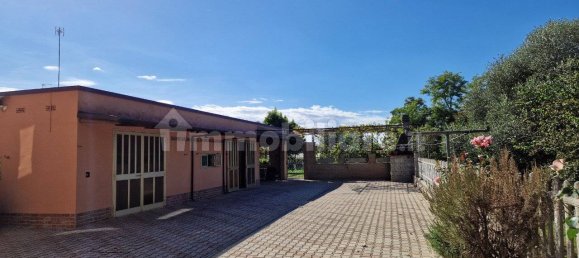 4 bedrooms Villa in Ferrara, Italy No. 93243 14