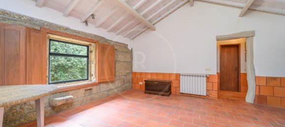 Дом с 11 спальнями в Пенафиел, Португалия № 10131 16