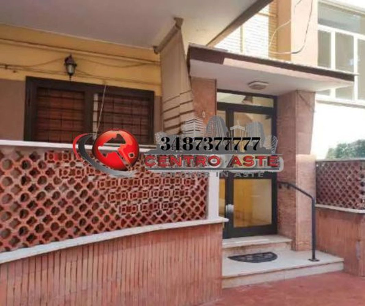 Квартира с 3 комнатами в Помеция, Италия № 16315