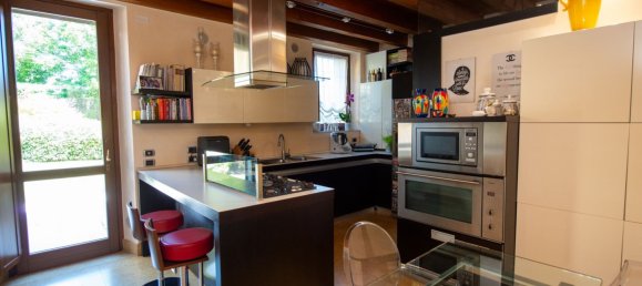 Apartamento de 5 habitaciónes en Verona, Italy No. 218137 6