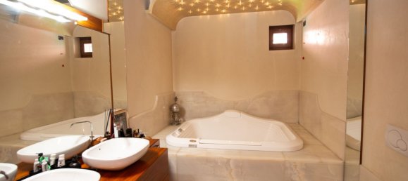 Apartamento de 5 habitaciónes en Verona, Italy No. 218137 16