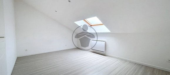 Dúplex de 3 dormitorios en Saint-Quentin, France No. 45534 12