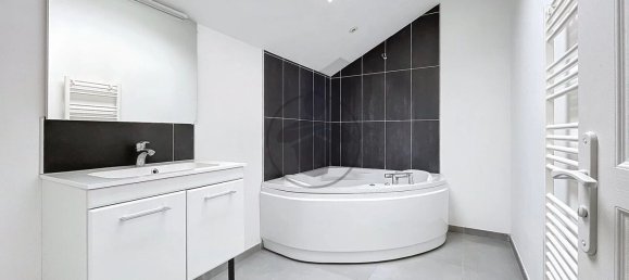 Dúplex de 3 dormitorios en Saint-Quentin, France No. 45534 9