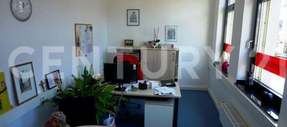 Здание с 11 комнатами в Дюрен, Германия № 268599 15