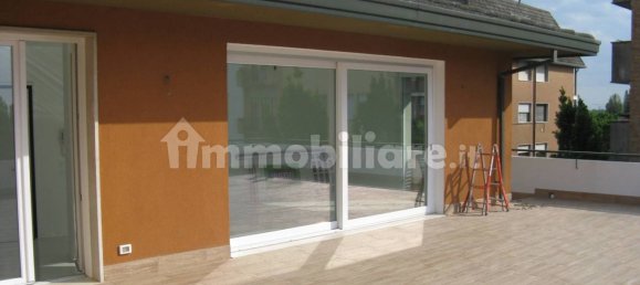 3 Schlafzimmer Penthouse in Rovigo, Italy, Nr. 228067 2