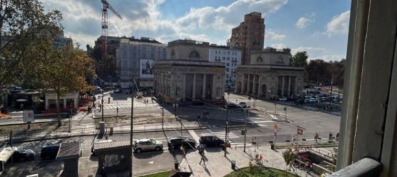 3 bedrooms Apartment in Milan, Italy No. 332198 5