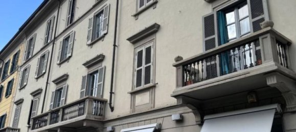 3 bedrooms Apartment in Milan, Italy No. 332198 33