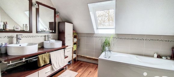 4 Schlafzimmer Haus in Lamorlaye, France, Nr. 250725 9