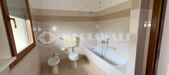 3 bedrooms House in Pordenone, Italy No. 295543 3