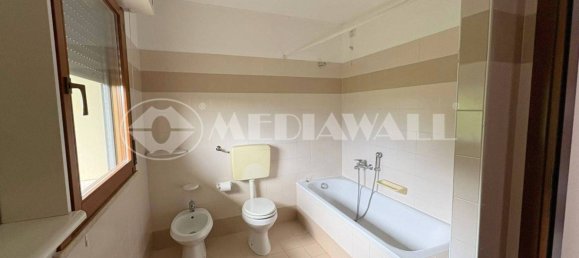 3 bedrooms House in Pordenone, Italy No. 295543 12