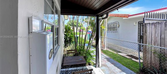 2 bedrooms Villa for rent in Miami, Miami-Dade, Florida, USA № 615057 4