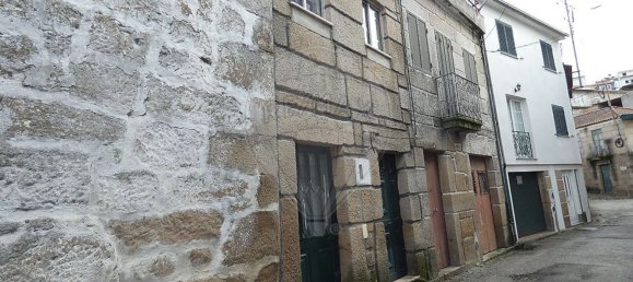 2 chambres Maison à Sanfins do Douro, Portugal No. 169368 3