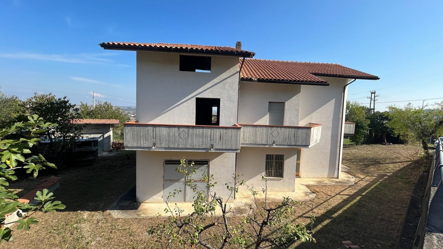 Casa de 5 habitaciónes en Campli, Italy No. 85308