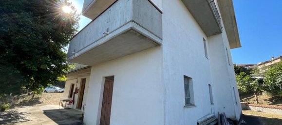 Casa de 5 habitaciónes en Campli, Italy No. 85308 11