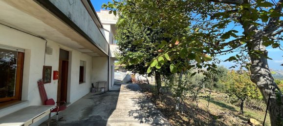 Casa de 5 habitaciónes en Campli, Italy No. 85308 13