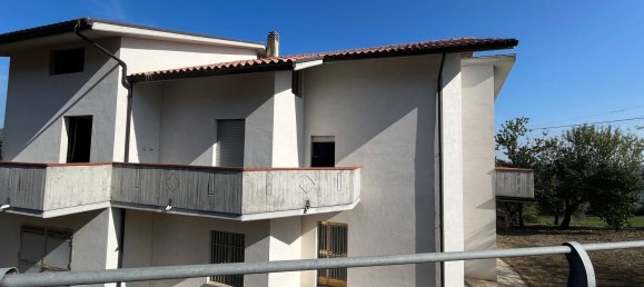 Casa de 5 habitaciónes en Campli, Italy No. 85308 7