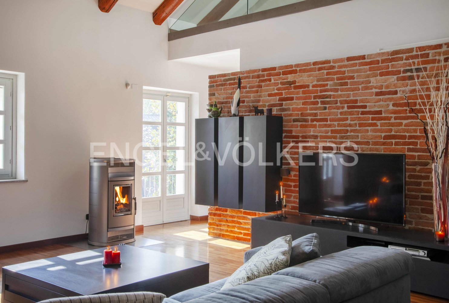 5 bedrooms House in Guarene, Italy No. 64922