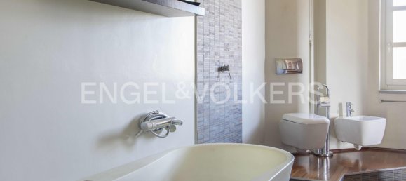 5 bedrooms House in Guarene, Italy No. 64922 3