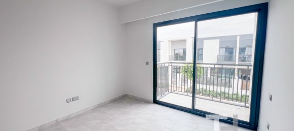 Adosado de 3 dormitorios en Dubai Land, UAE No. 28922 7