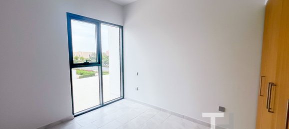 Adosado de 3 dormitorios en Dubai Land, UAE No. 28922 12