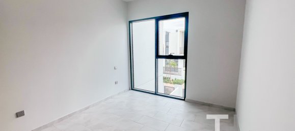 Adosado de 3 dormitorios en Dubai Land, UAE No. 28922 16