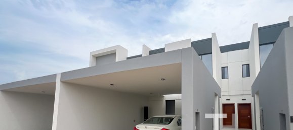 Adosado de 3 dormitorios en Dubai Land, UAE No. 28922 21