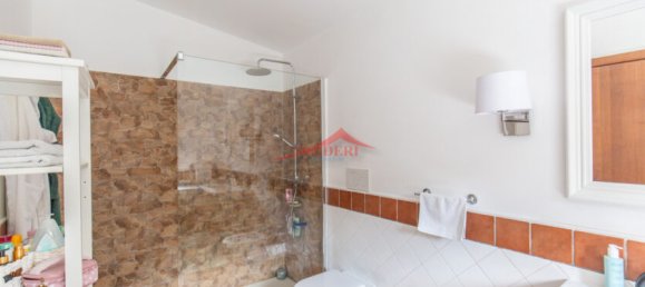 4 bedrooms Villa in Grottaferrata, Italy No. 61774 12