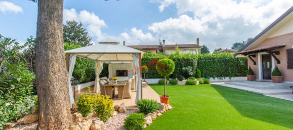 4 bedrooms Villa in Grottaferrata, Italy No. 61774 2